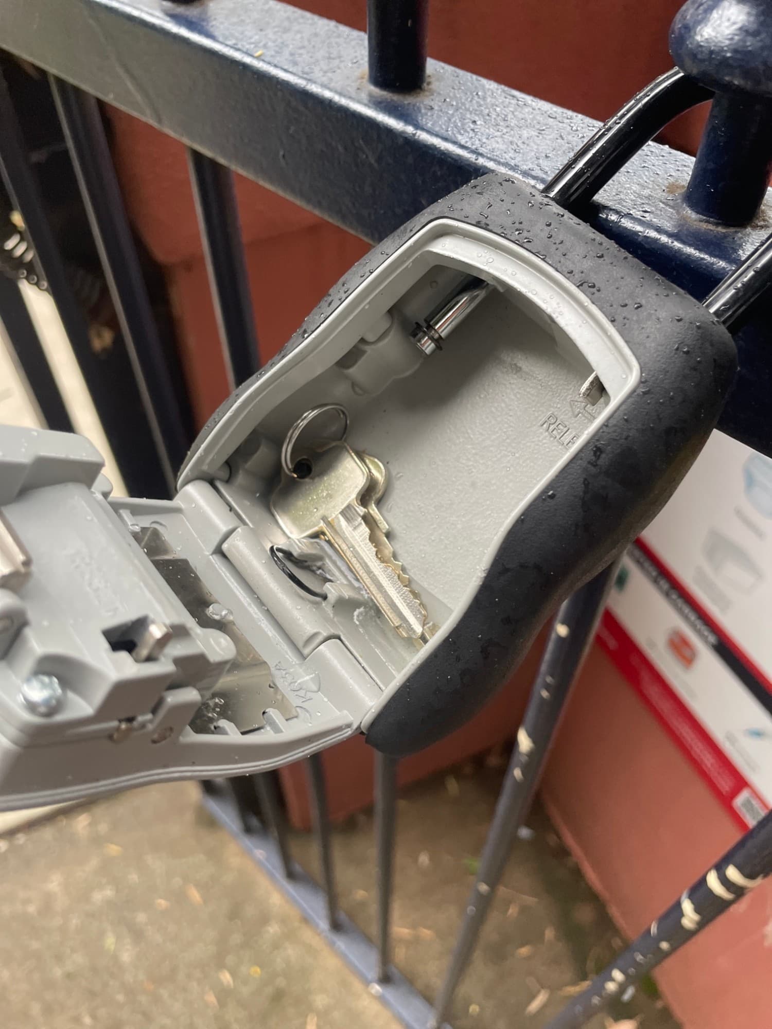 Keys in the lockbox — task photo attached by Sam